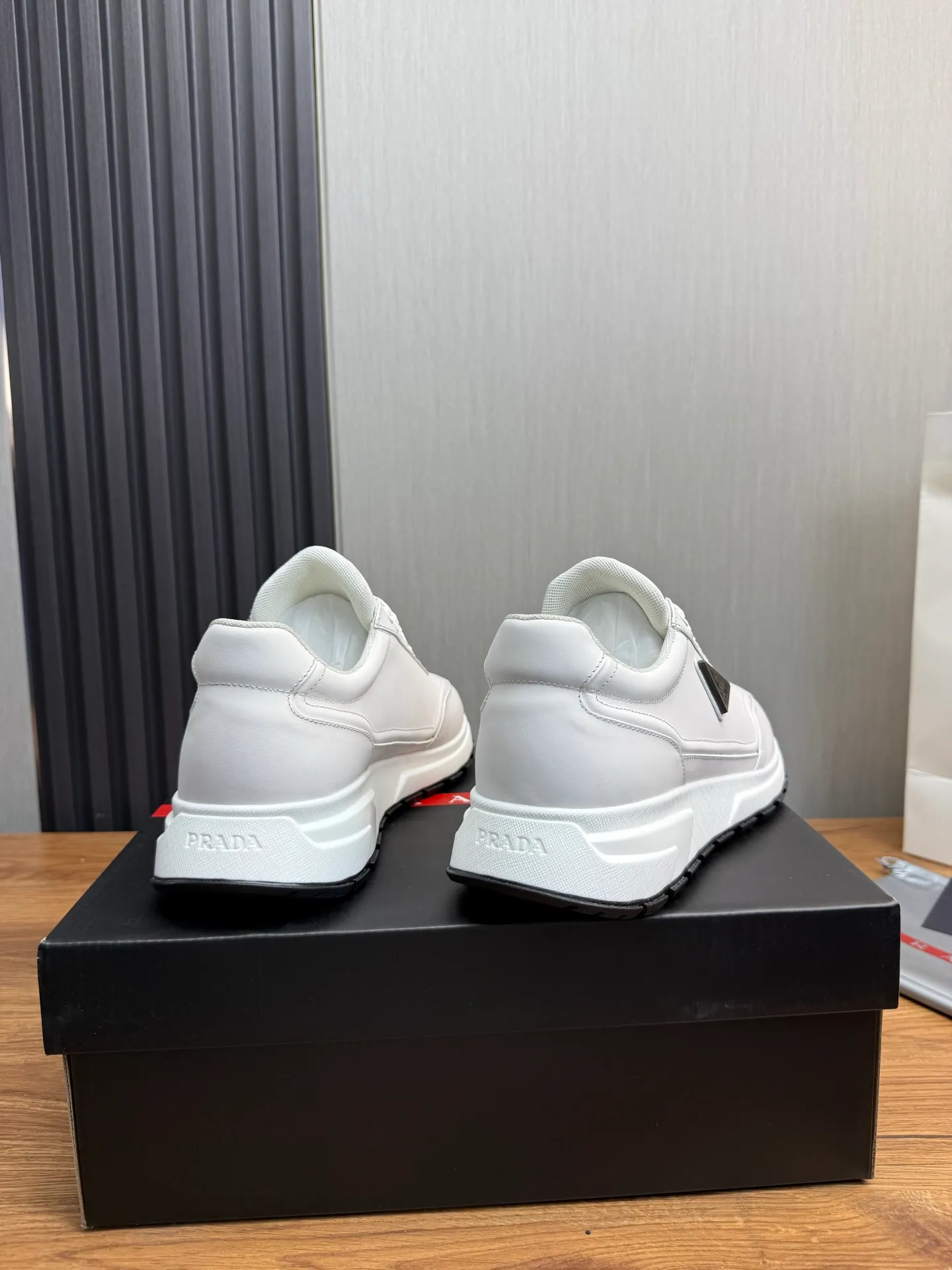 Factory price 640💰 [PRADA] Popular items in men's shoe counters, synchronized with the official website, 1 high-quality shipment ✔️Original cowhide + cowhide lining, 1🆚1 replica, original sole, 38-45 (45 customized, non-refundable)